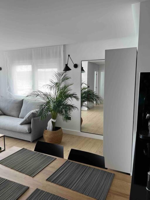 Апартаменты Malecon 47 Apartamento Reformado En Primera Linea Мухия Экстерьер фото